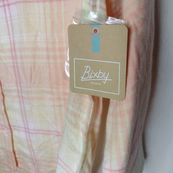 NWT Bixby Nomad Girl's Peach/Yellow Plaid Button Down Shirt Multiple Sizes - Picture 2 of 5